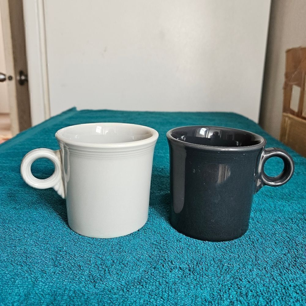 Fiesta 2 ring handle mugs retired color